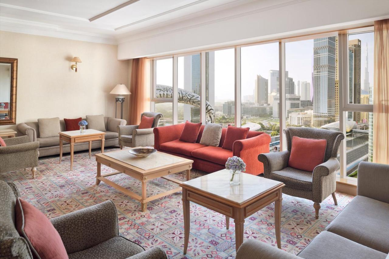 크라운 플라자 두바이 호텔 외부 사진 The Club Lounge at the JW Marriott Hotel, New Delhi